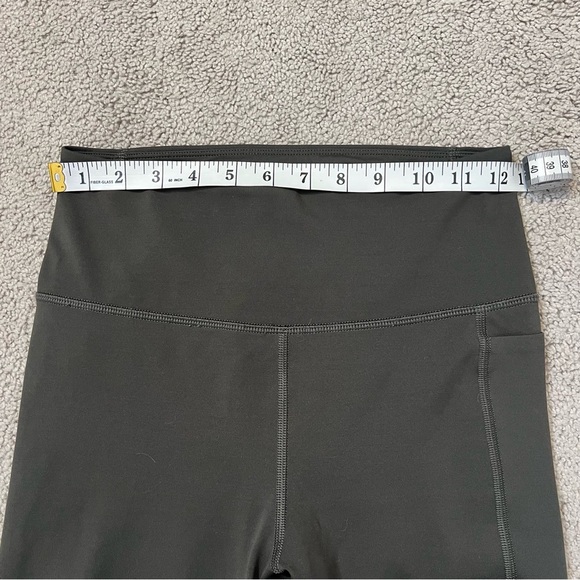 Lilybod Ace Full-Length Leggings in Olive/Colorblock. Size Small. - Picture 9 of 10